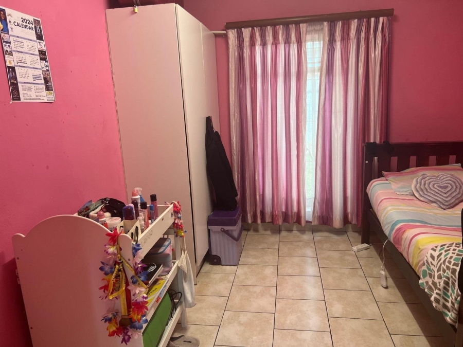 5 Bedroom Property for Sale in Potchefstroom South North West